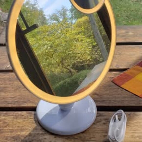 BRAND NEW PMD Reflect Pro Professional Beauty Mirror, retails $179 - Picture 3 of 5